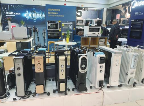 加热坐垫、取暖地垫、加热鼠标垫、电热盖毯……这届年轻人靠这些“取暖神器”过冬