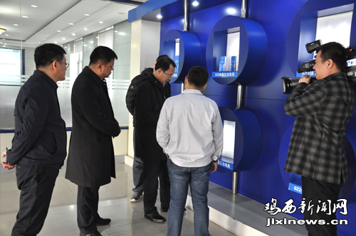 于洪涛在哈尔滨考察石墨高科技企业