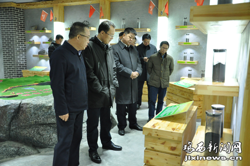 于洪涛在哈尔滨考察石墨高科技企业