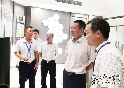 鸡西市委书记张常荣带队赴上海市招商考察