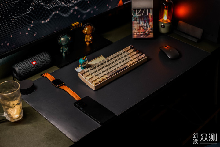 低调、实在的贴心暖男——悦米石墨烯暖手桌垫_新浪众测