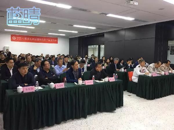 石墨烯电热保暖救生衣新品发布 填补海上救生装备空白