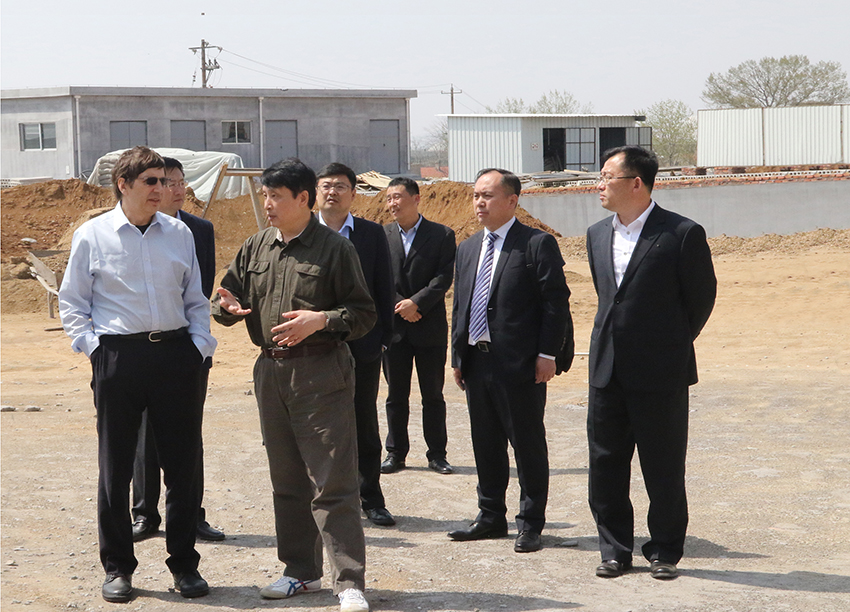 青岛德通纳米技术有限公司股东安德烈•海姆教授回公司交流指导