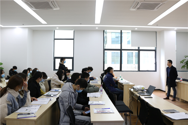 重庆师范大学化学学院来我司参加 第三期“走进石墨烯”科普活动