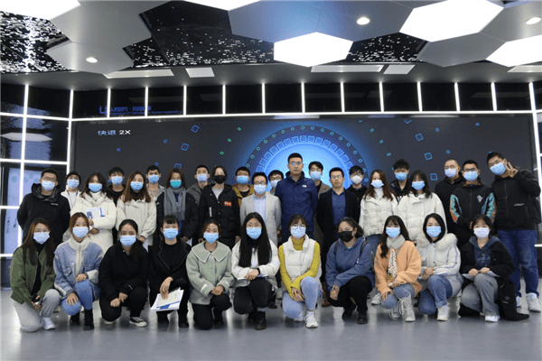 重庆师范大学化学学院来我司参加 第三期“走进石墨烯”科普活动