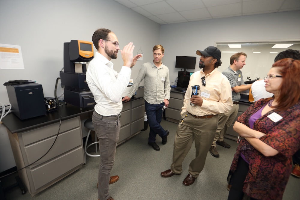 Mito Material Solutions在印第安纳波利斯的新工厂剪彩