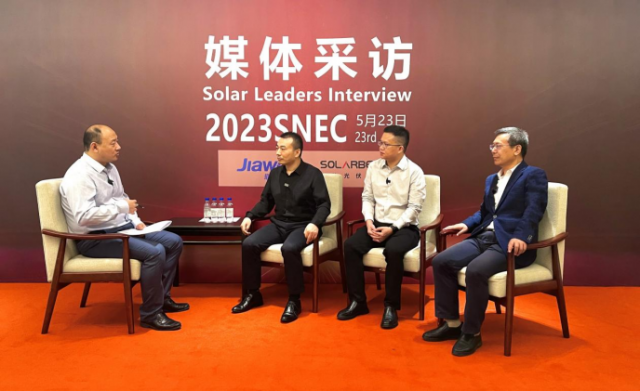 携手并进，共创未来！珈伟新能以三十年深耕专注焕发光伏行业新活力