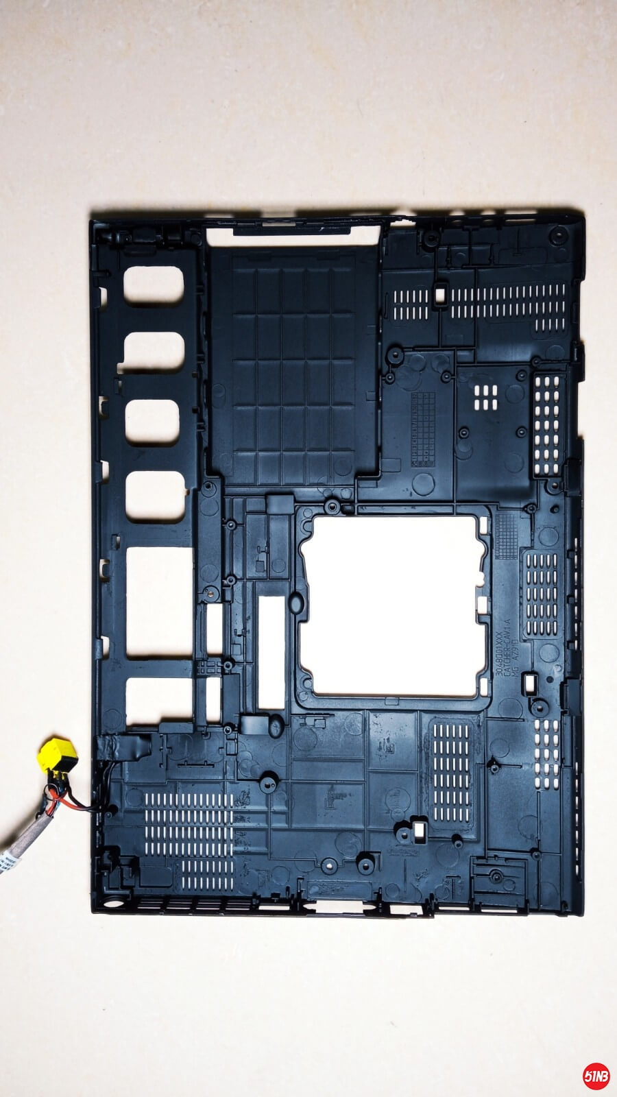 [改装分享] 【原创】X2100电脑D壳内部改装石墨烯涂层