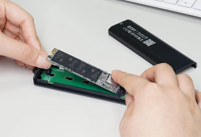 十铨推出 T-CREATE CLASSIC PCIe 4.0 DL SSD：配备石墨烯散热，1TB 约 750 元