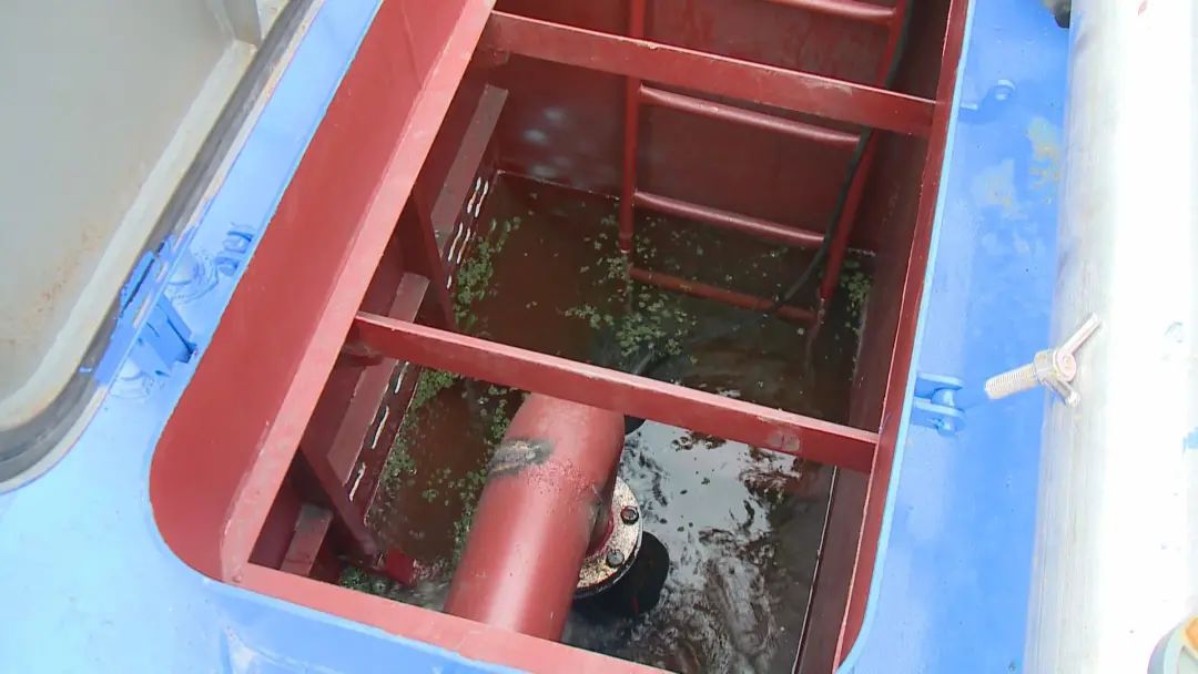 洱海第一台“石墨烯微絮凝藻水分离技术”藻水分离装置