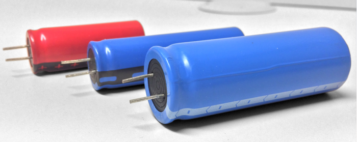 高密度混合电力电容器：能源竞赛的新方向