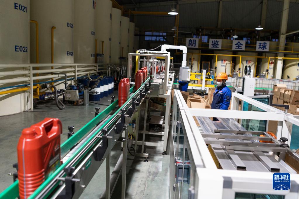 黑龙江鹤岗：发展石墨产业 促进经济发展