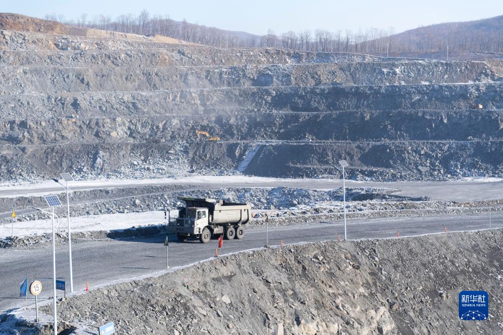 黑龙江鹤岗：发展石墨产业 促进经济发展