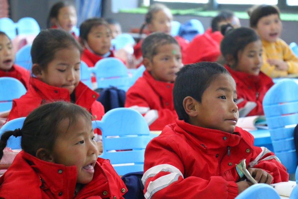 喜马拉雅纪行｜高海拔供暖让“学校像家一样温暖”