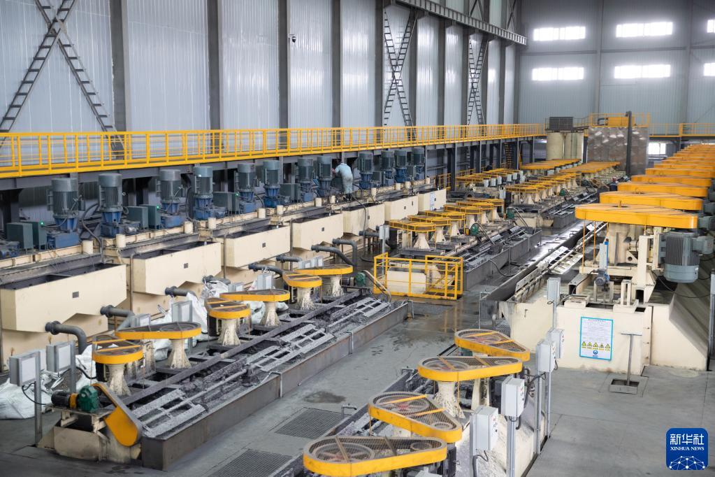 新华全媒+丨“黑金”变真金 “中国石墨之都”开启全链条发展