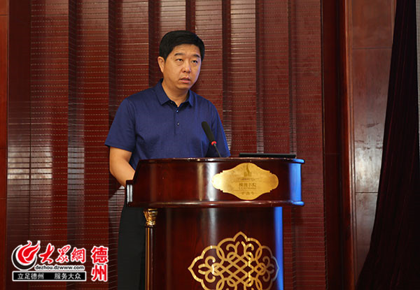 石墨烯超级动力电池在德州发布 充电时间缩短一半