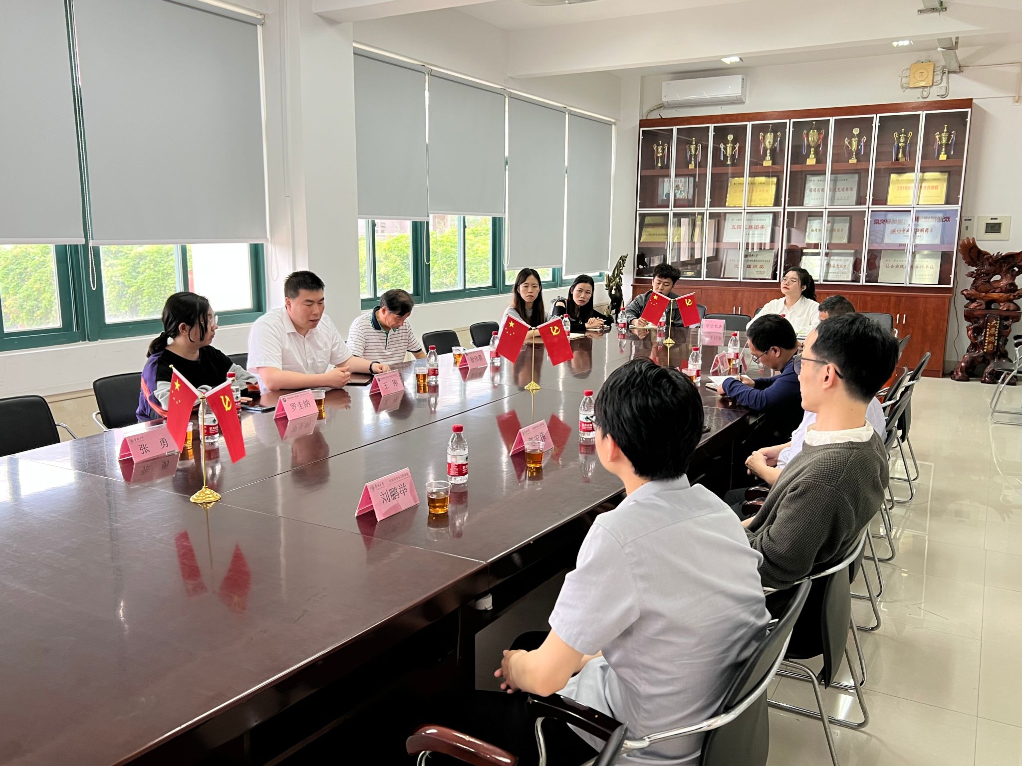 福建海峡石墨烯研究院到访我院交流招聘