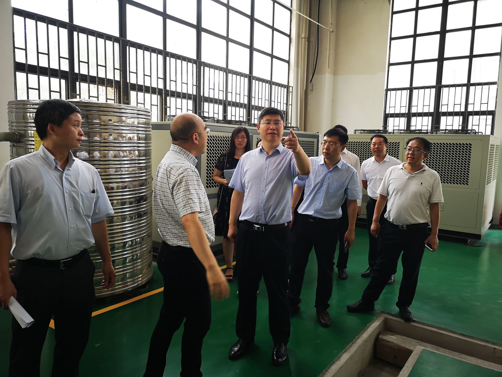 刘忠范院士率调研组莅临我平台调研