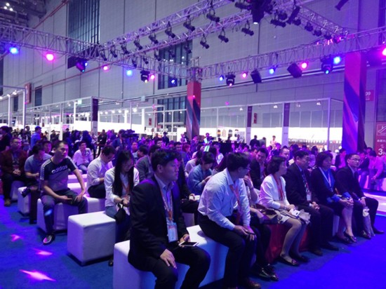 纺织观察：圣泉集团石墨烯内暖化纤系列复合材料研发成功