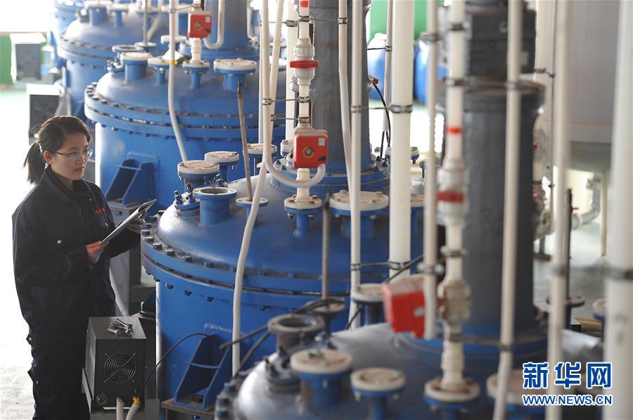 河北唐山百吨级石墨烯生产线实现平稳运行一周年