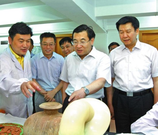 胡和平在西北大学和西安电子科技大学调研