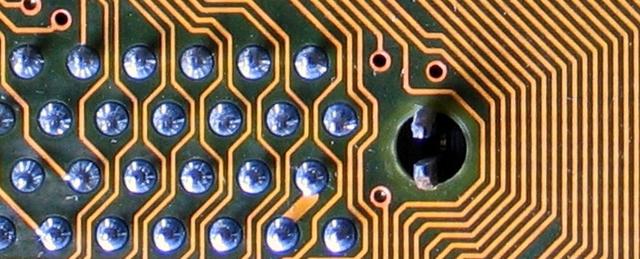 科学家找到导电不导热的特例