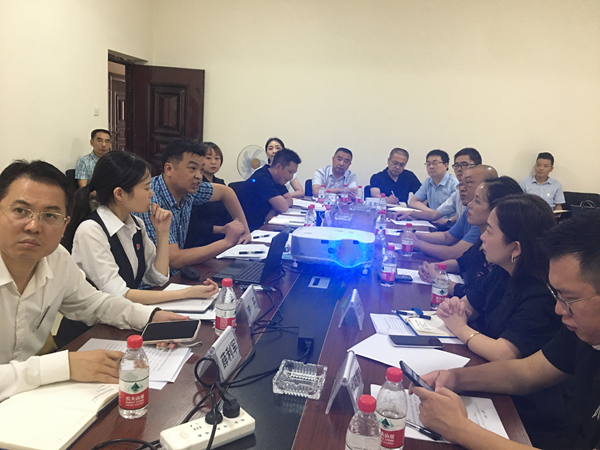 德阳全国首创的石墨烯民用品如何形成产业链？ 四川第二次知识产权专家服务实体经济头脑风暴会 在德阳聪源光电科技有限公司召开