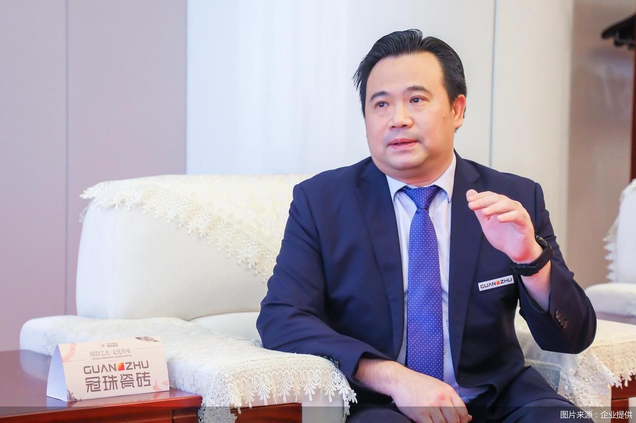 新明珠集团副总裁、冠珠瓷砖品牌总经理邓勇