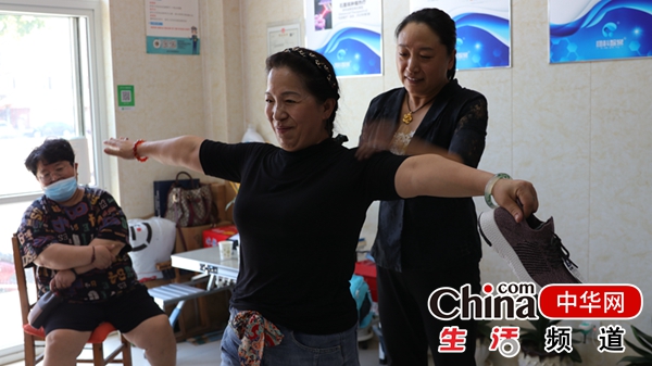 青岛莱西清华紫荆南墅石墨烯研究院给烟台志愿者发福利啦！