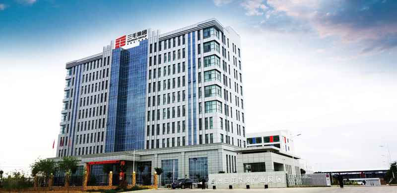 将华夏文明的文化之根——黄河文化和纺织服装产业融合,坚持以专破局、以精立业、以特求强、以新赋能,“知现在,织未来”,是为派神服饰。在多年的品牌奋进历程中,派神服饰延续了兰州三毛集团传承50余年的“以科技创新为核心,产品创新、市场创新和管理创新为动力”品牌精神,以客户需求为导向,不断输出高品质、潮流感、个性化的职业服饰,打造了丰富的产品矩阵,赋予人们全新的穿衣体验,成为大家心中理想的“全家衣橱”。