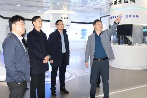 加快推进中英石墨烯产业园建设 管委会领导带队赴北京调研石墨烯研究院