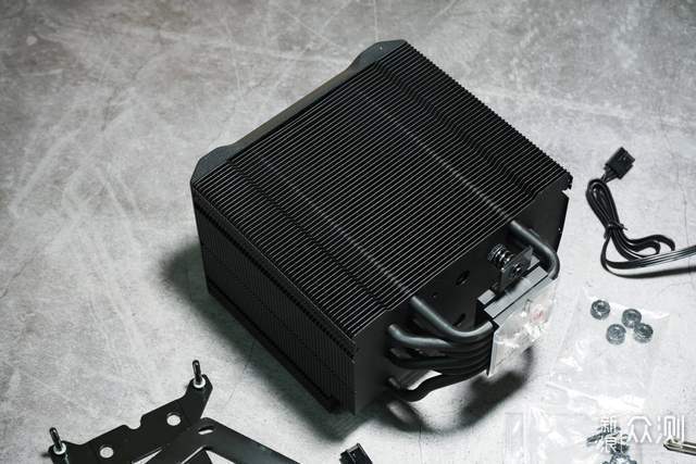 极速降温，冷静游戏，乔思伯CPU散热器_新浪众测