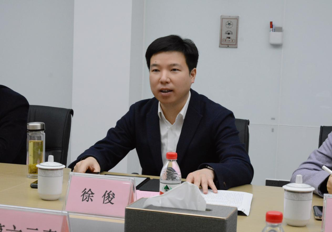 西太湖召开石墨烯产业高质量发展座谈会