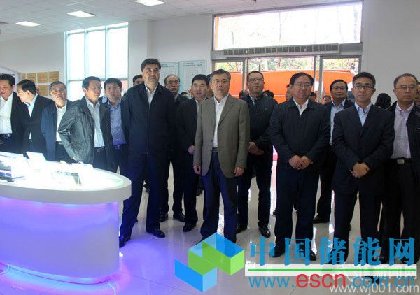 国家能源局局长努尔·白克力调研武进石墨烯与充电桩