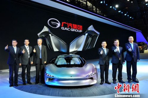 嘉宾与EnLight “凌云”合影