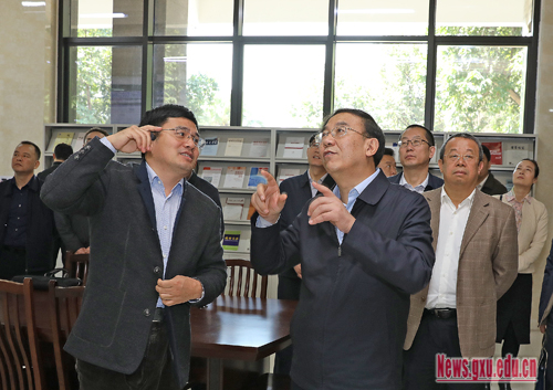 甘肃省副省长李沛兴一行来广西大学考察