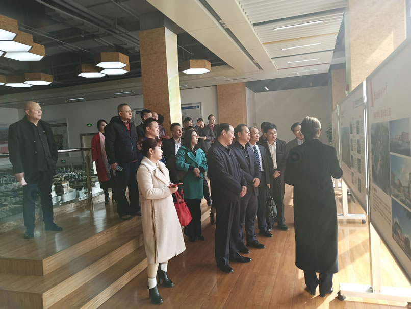 热烈祝贺“中国烯谷·光明小镇”济宁峰会圆满成功