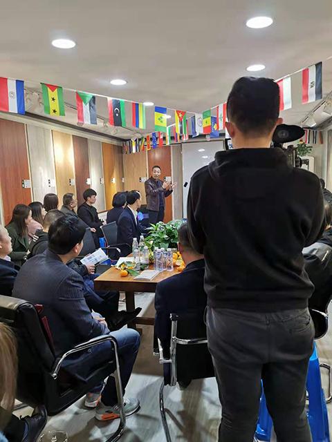 热烈祝贺华明生物质石墨烯产品交流会圆满成功