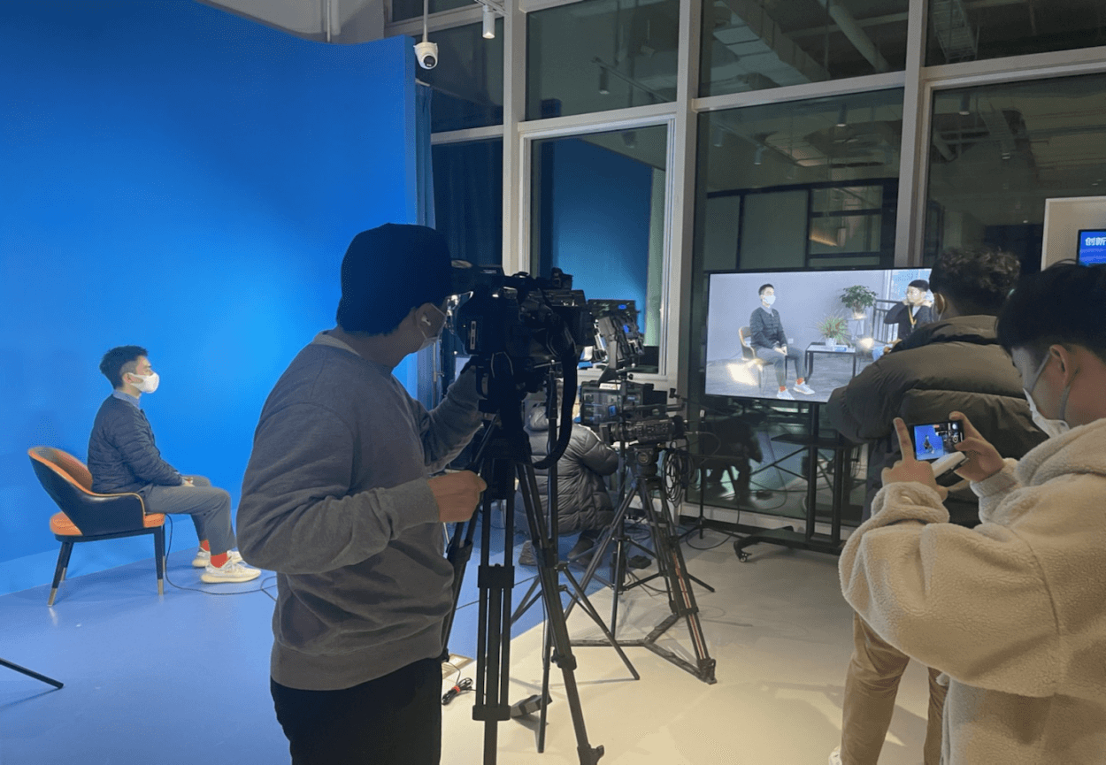 转播台背进背包里，一人就是一支队伍——中国联通冬奥云转播蓄势待发