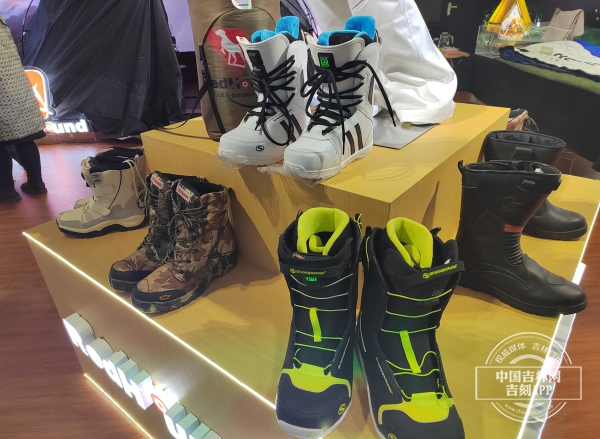 聚焦雪博会｜粉雪故事汇：这家吉林本土企业的高科技 让寒冷不再可怕