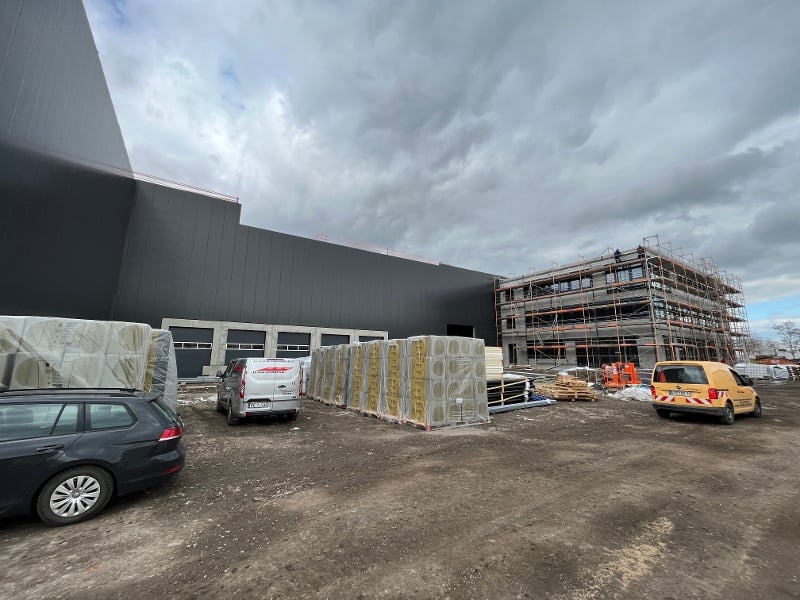 照片：莱比锡超级工厂的建设