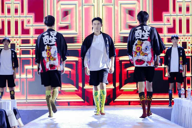 浙江诸暨袜博会搭建发展大舞台 众企业共话产业新机遇