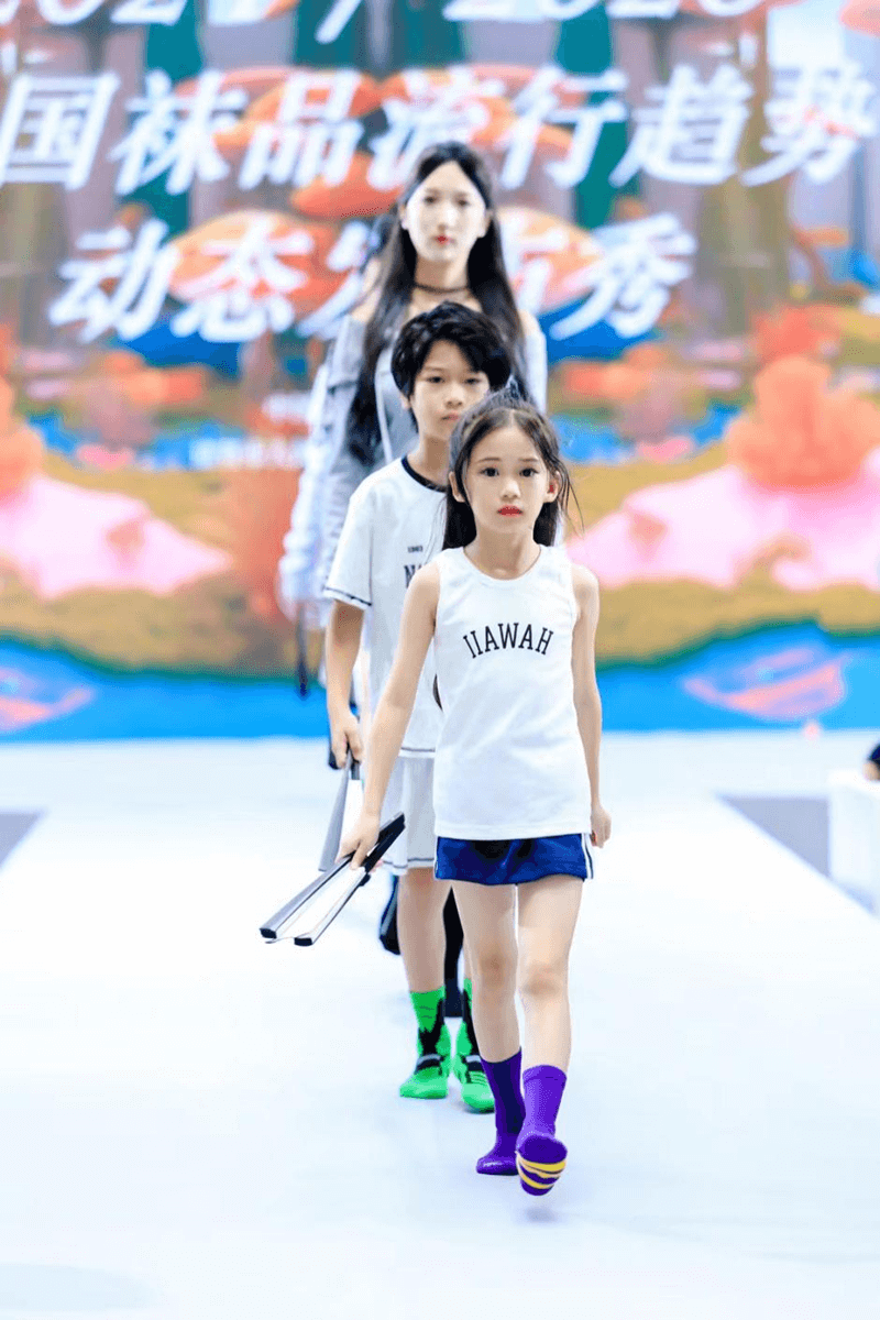 浙江诸暨袜博会搭建发展大舞台 众企业共话产业新机遇