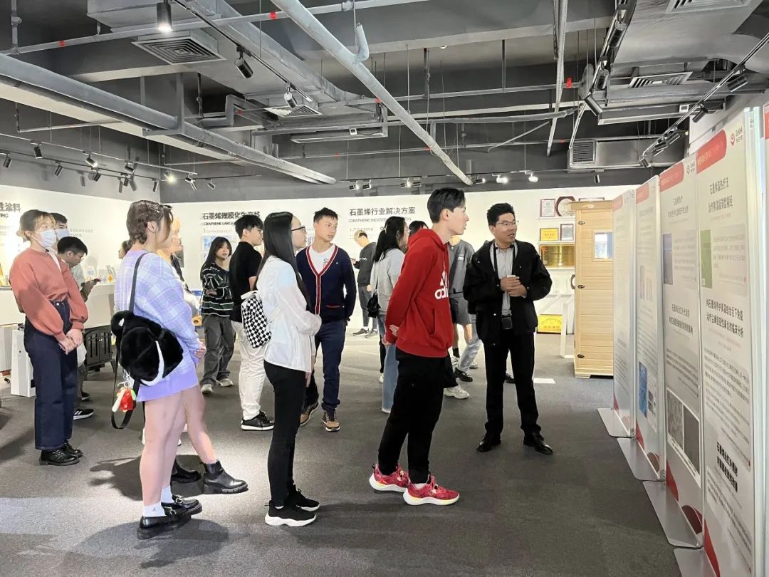 香港都会大学商学院师生走访烯旺科技：共话石墨烯科技创新与未来