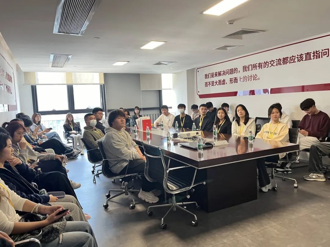 香港都会大学商学院师生走访烯旺科技：共话石墨烯科技创新与未来