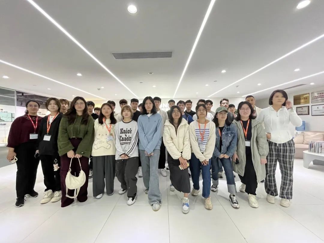 香港都会大学商学院师生走访烯旺科技：共话石墨烯科技创新与未来