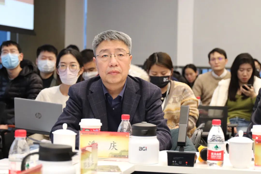 国家自然科学基金基础科学中心项目“石墨烯制备科学”2023年度总结会顺利举行