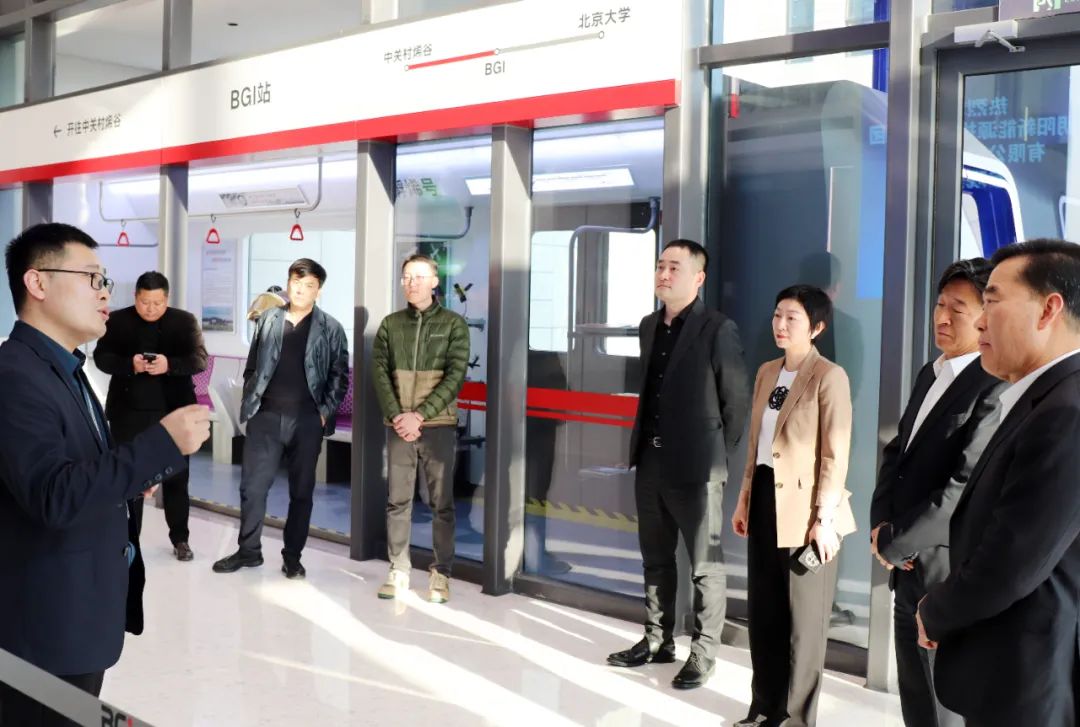 明阳集团创始人、董事长张传卫一行到BGI参观交流