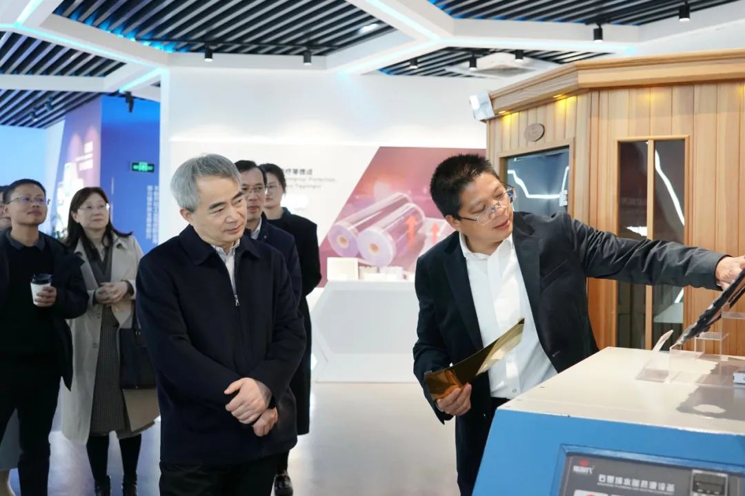 浙江省统计局党组书记、局长吴胜丰调研国家石墨烯创新中心