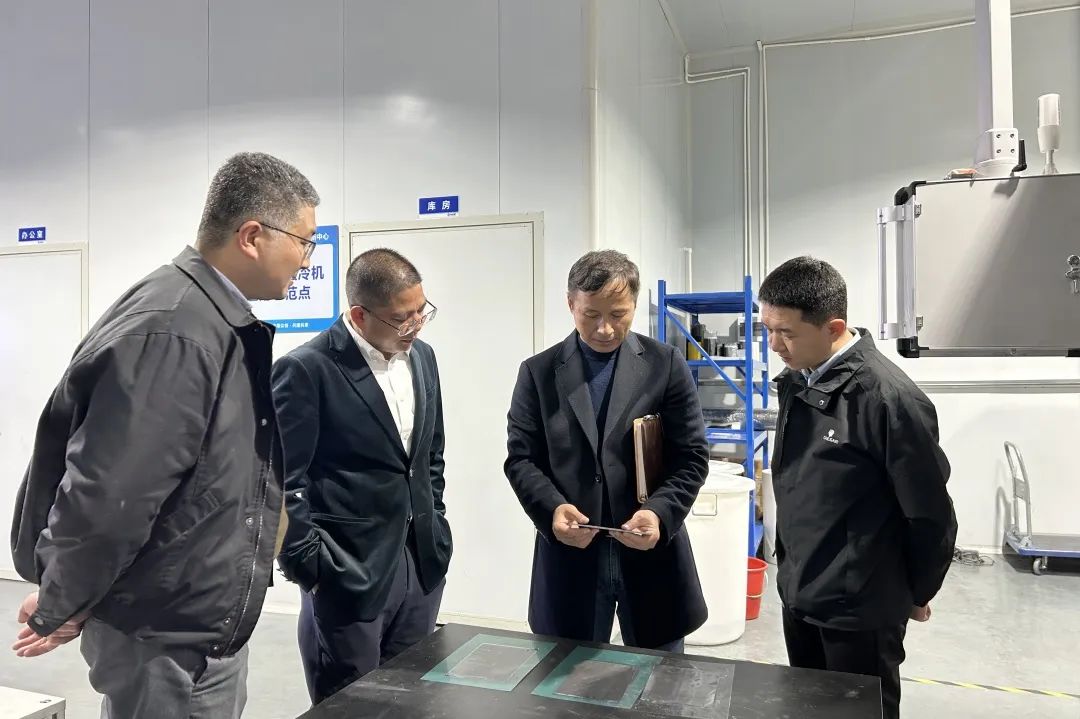 中国科学院宁波材料所党委书记、副所长张家元调研国家石墨烯创新中心